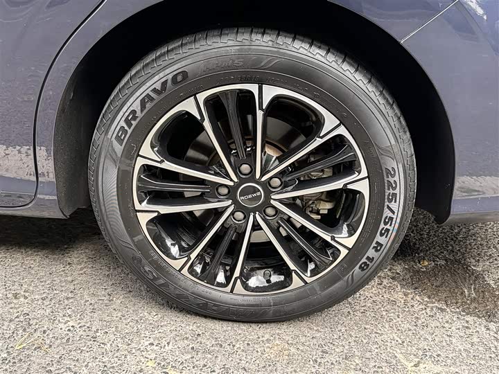 Roewe iMax 8 2022 2022款 400TGI 旗舰版