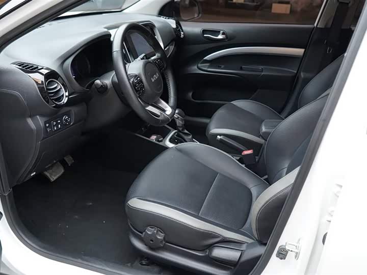 Kia KX1 2021 2021款 1.4L CVT趣享天窗款