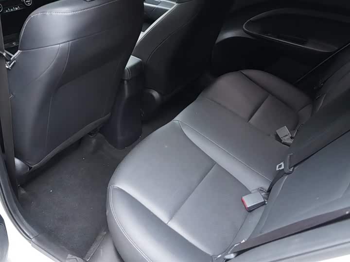 Kia KX1 2021 2021款 1.4L CVT趣享天窗款