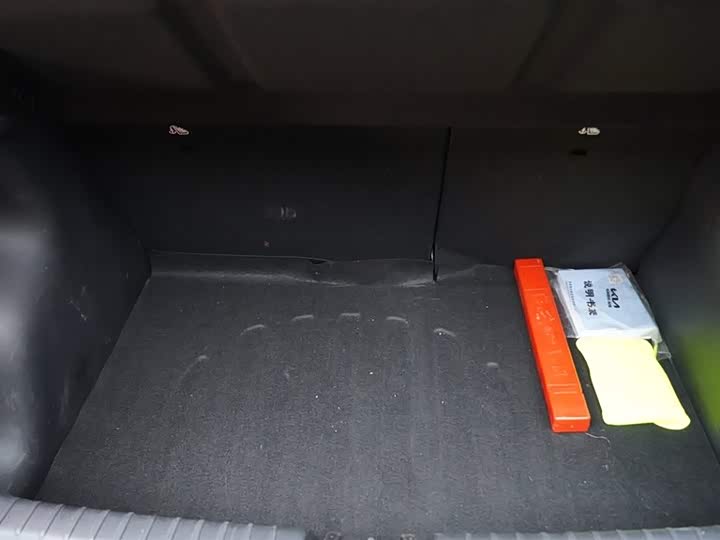 Kia KX1 2021 2021款 1.4L CVT趣享天窗款