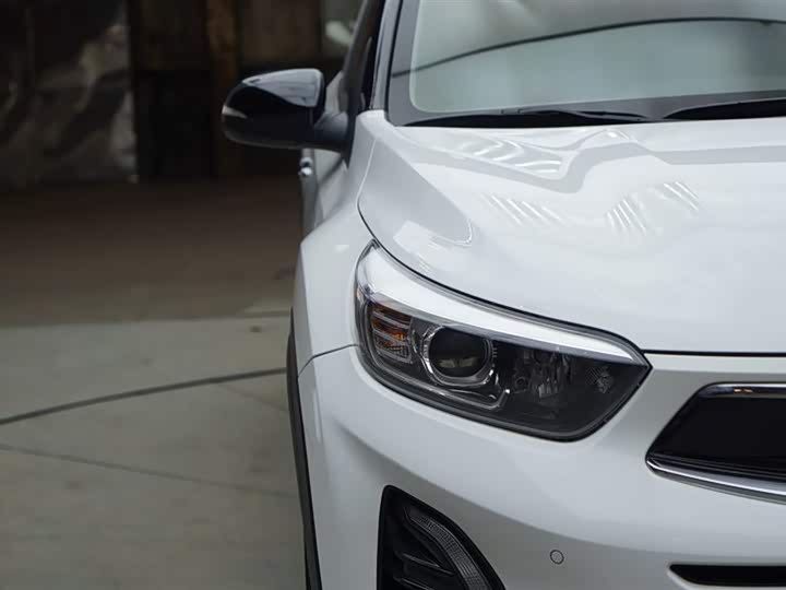 Kia KX1 2021 2021款 1.4L CVT趣享天窗款