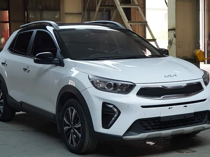 Kia KX1 2021 2021款 1.4L CVT趣享天窗款