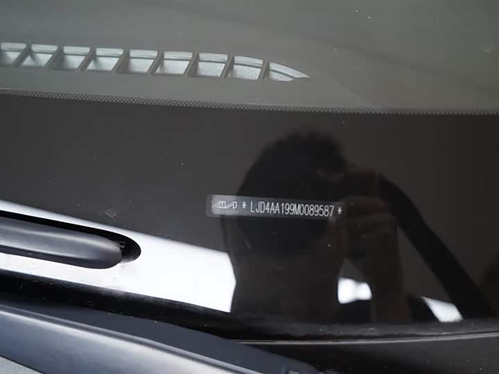 Kia KX1 2021 2021款 1.4L CVT趣享天窗款