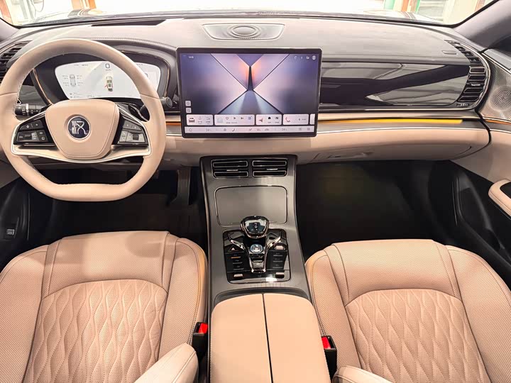 BYD Han 2025 2025款 DM-i 智驾版 125KM激光雷达旗舰型