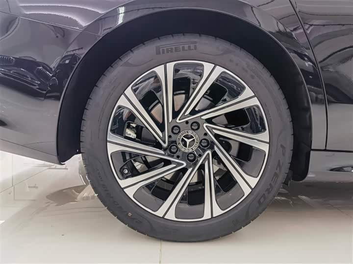 Mercedes-Benz E-Class 2025 2025款 E 300 L 豪华型