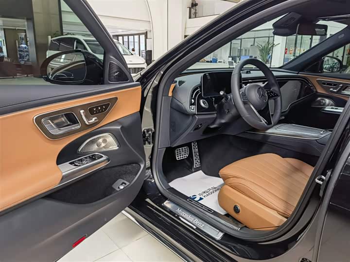 Mercedes-Benz E-Class 2025 2025款 E 300 L 豪华型