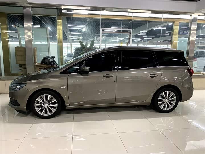 Buick GL6 2021 2021款 323T 轻混动互联豪华型