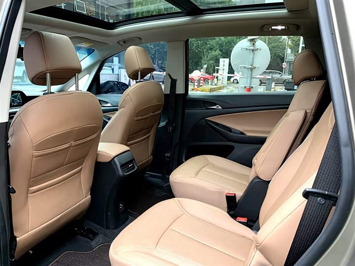 Buick GL6 2021 2021款 323T 轻混动互联豪华型