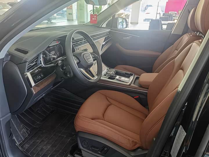 Audi Q7 2025 2025款 55 TFSI quattro S line黑武士型