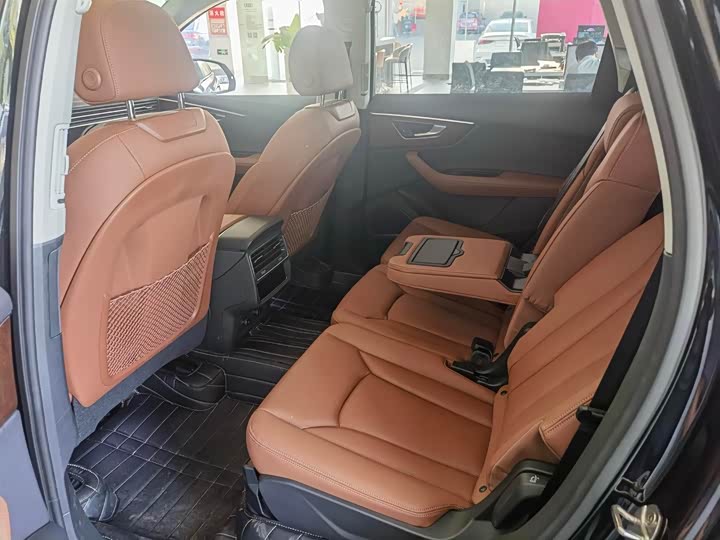 Audi Q7 2025 2025款 55 TFSI quattro S line黑武士型