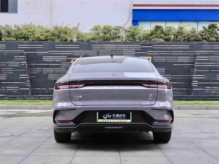 BYD Han 2025 2025款 DM-i 智驾版 125KM激光雷达旗舰型