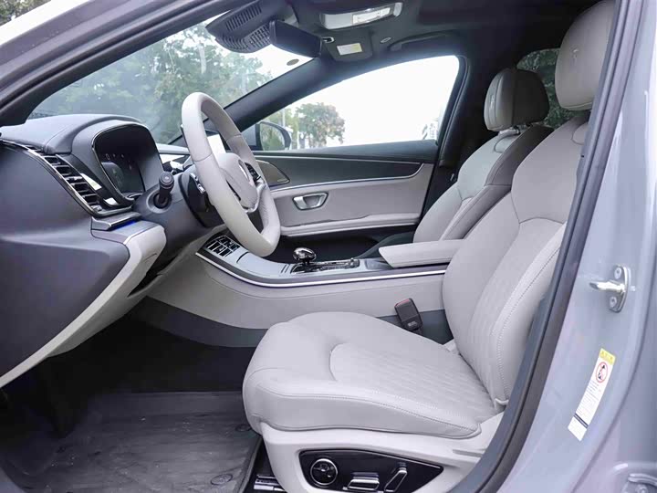 BYD Han 2025 2025款 DM-i 智驾版 125KM激光雷达旗舰型