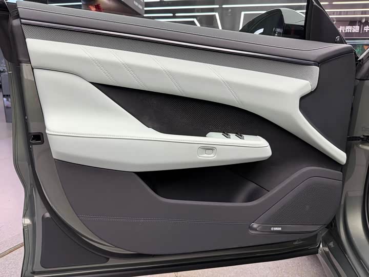 Zeekr 001 2025 2025款 YOU版 100kWh 四驱