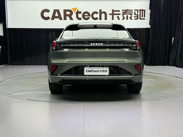 2025 Zeekr 001
