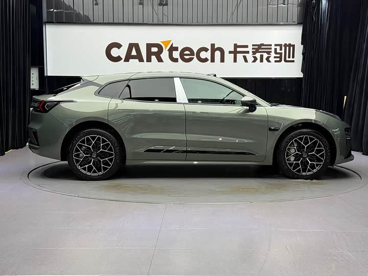 Zeekr 001 2025 2025款 YOU版 100kWh 四驱