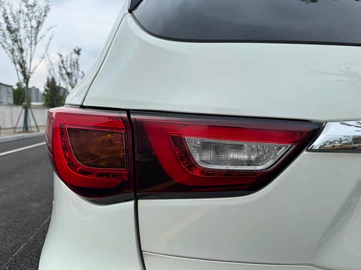 Infiniti QX60 2020 2020款 2.5 S/C Hybrid 两驱卓越版