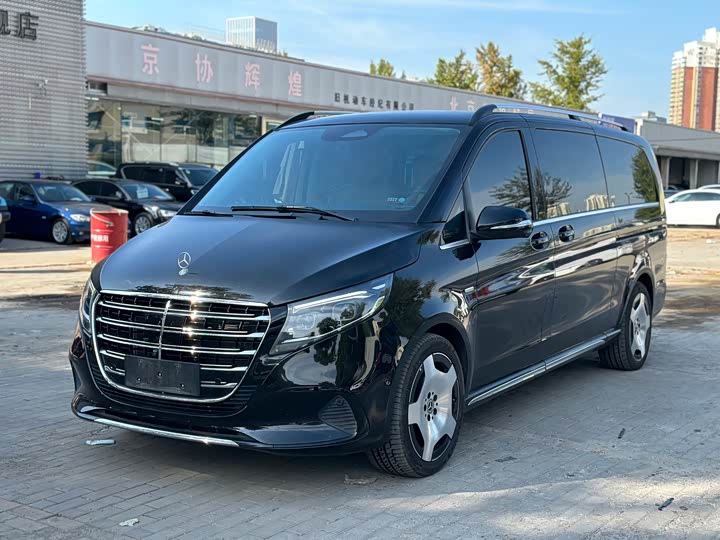 Mercedes-Benz V-Class 2024 2024款 V 300 L 长轴距豪华版