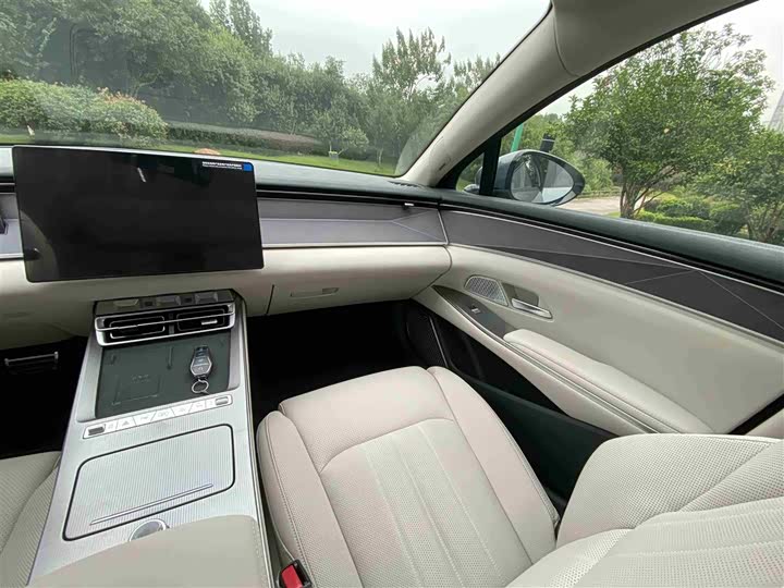 BYD Han L 2025 2025款 DM-p 四驱激光雷达旗舰型