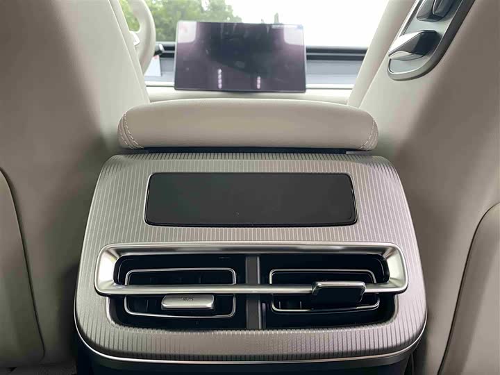 BYD Han L 2025 2025款 DM-p 四驱激光雷达旗舰型