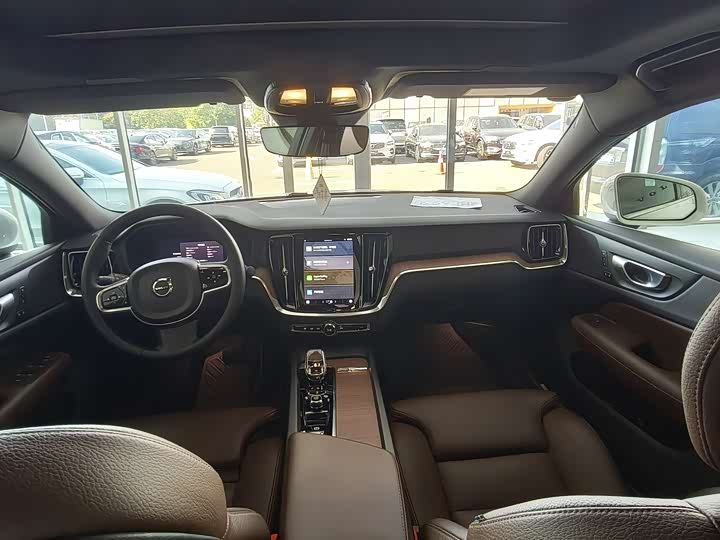 Volvo S60 2024 2024款 B4 智远豪华版