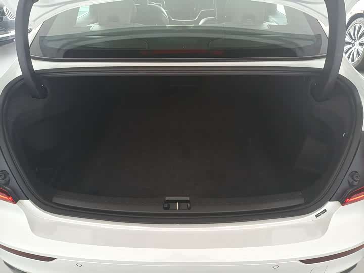 Volvo S60 2024 2024款 B4 智远豪华版