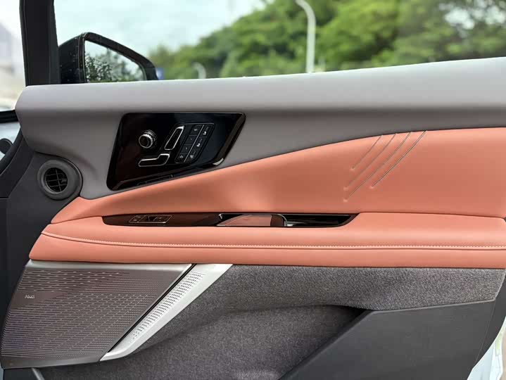 Cadillac Optiq 2024 2024款 四驱长续航版