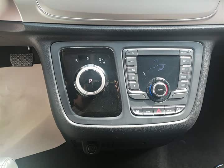 Maxus G20 2023 2023款 改款 ES 2.0T 汽油自动超值版