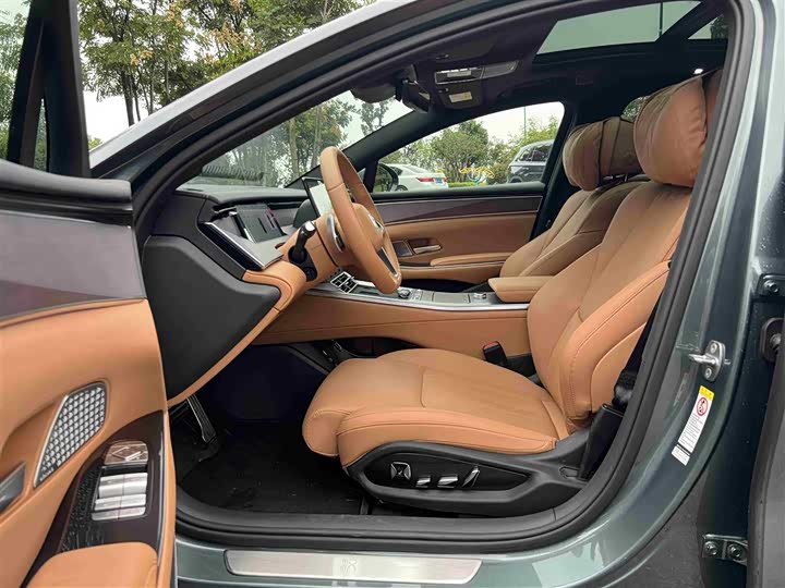 BYD Han L 2025 2025款 DM-p 四驱激光雷达旗舰型