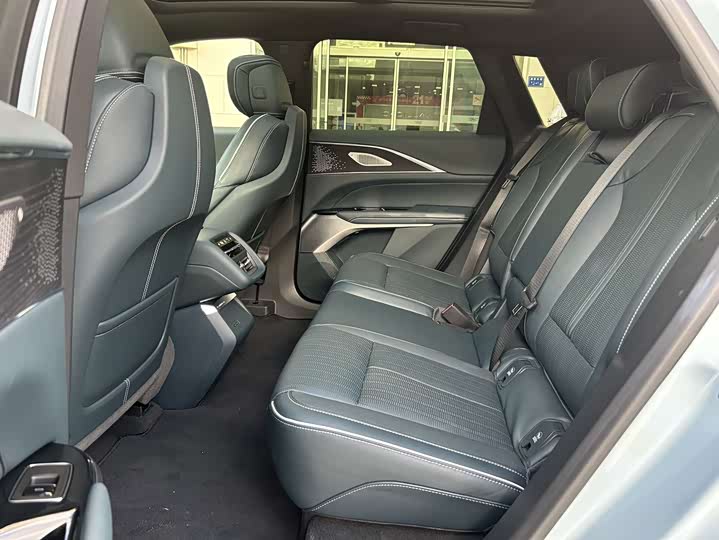 Cadillac Lyriq 2022 2022款 四驱高性能尊贵版