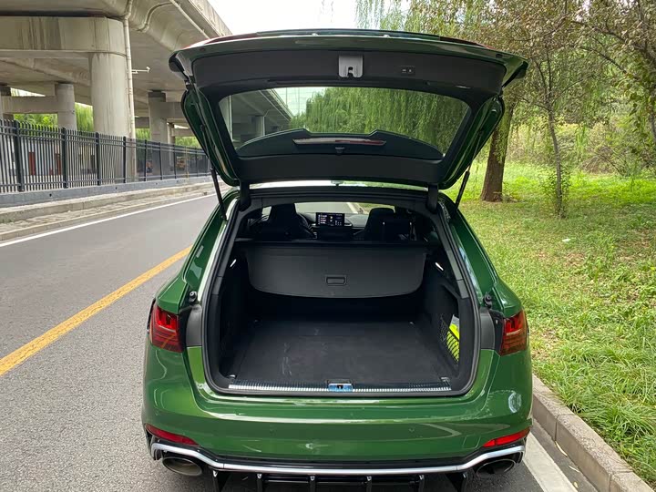 Audi RS 4 2022 2022款 RS4 Avant 暗金版