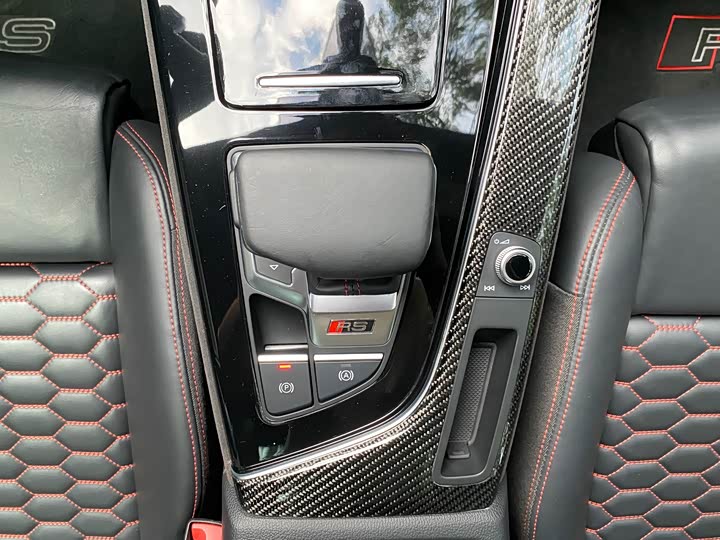 Audi RS 4 2022 2022款 RS4 Avant 暗金版