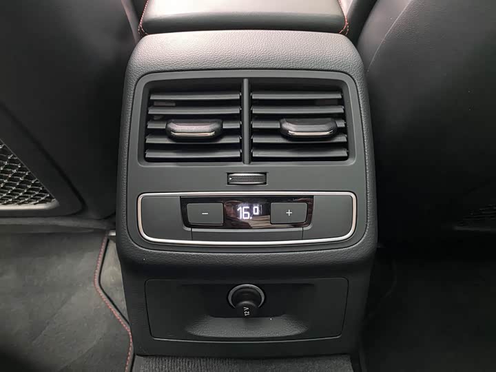 Audi RS 4 2022 2022款 RS4 Avant 暗金版