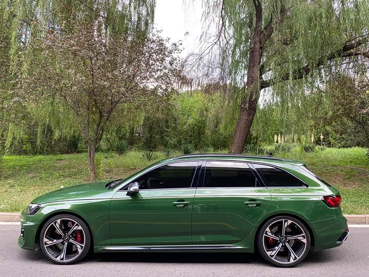 Audi RS 4 2022 2022款 RS4 Avant 暗金版