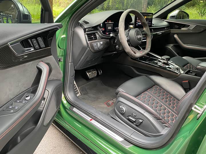 Audi RS 4 2022 2022款 RS4 Avant 暗金版