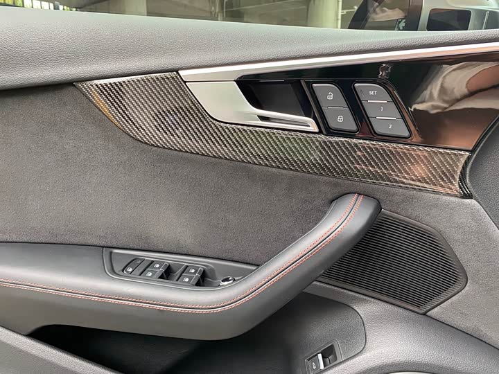 Audi RS 4 2022 2022款 RS4 Avant 暗金版