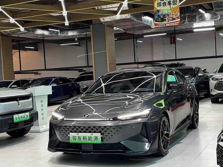 Changan UNI-V Hybrid 2024 2024款 蓝鲸智电iDD 136km 智酷型