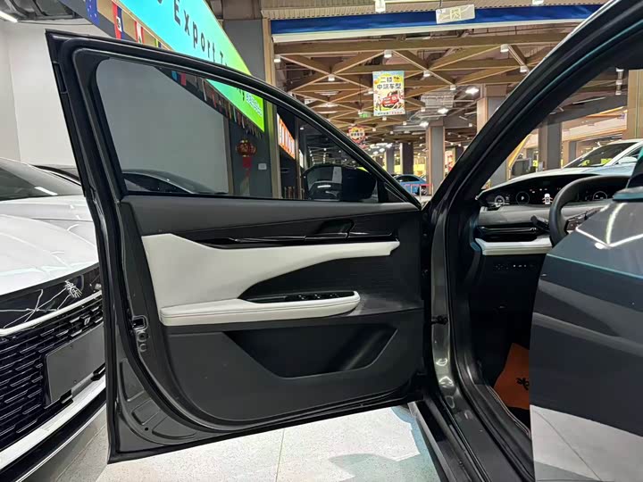 Changan UNI-V Hybrid 2024 2024款 蓝鲸智电iDD 136km 智酷型