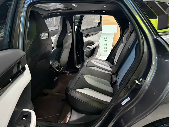 Changan UNI-V Hybrid 2024 2024款 蓝鲸智电iDD 136km 智酷型