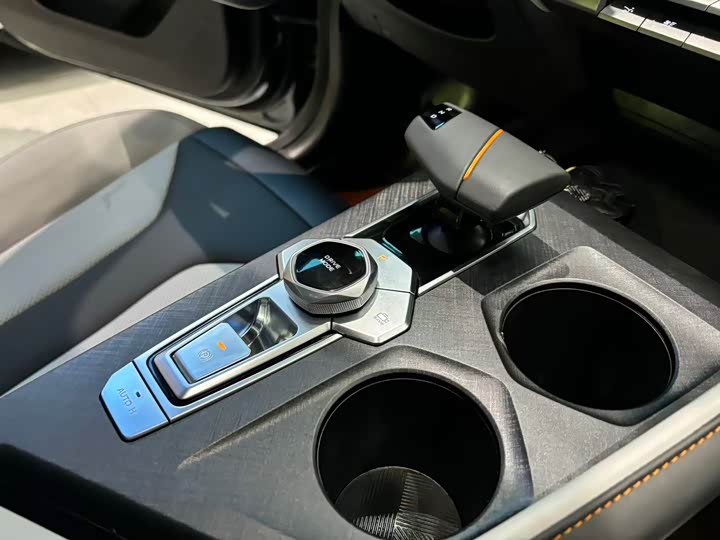 Changan UNI-V Hybrid 2024 2024款 蓝鲸智电iDD 136km 智酷型