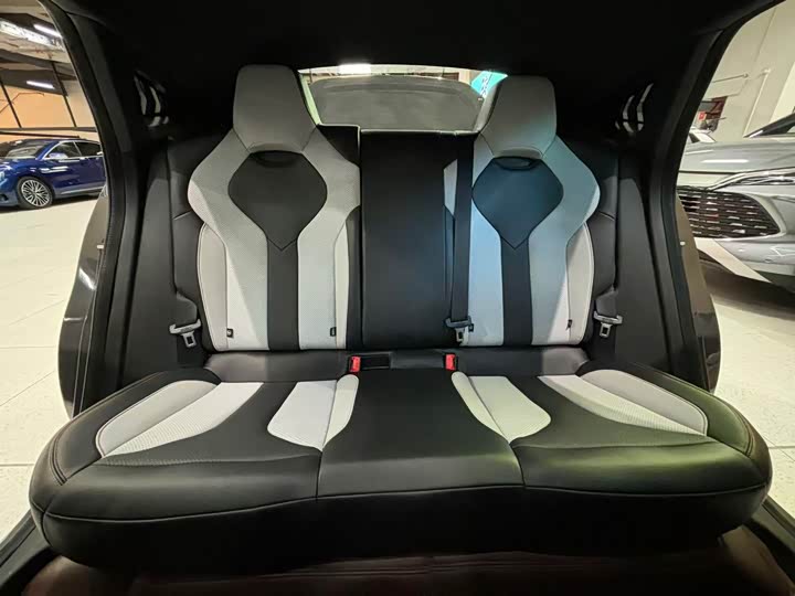 Changan UNI-V Hybrid 2024 2024款 蓝鲸智电iDD 136km 智酷型