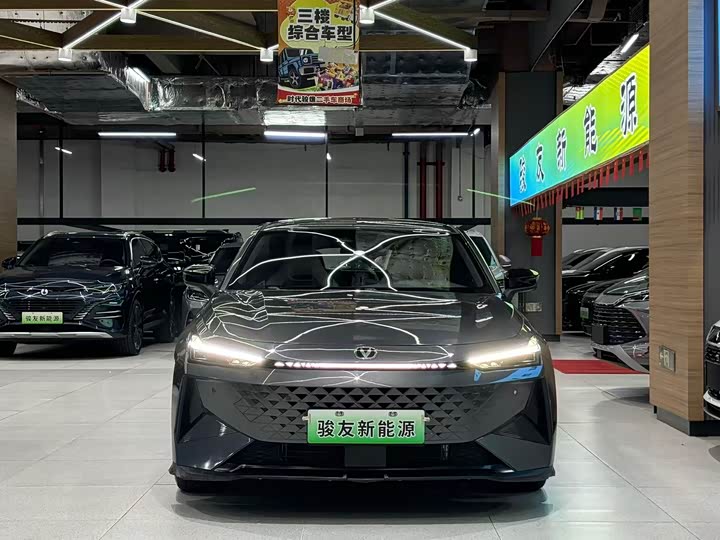 Changan UNI-V Hybrid 2024 2024款 蓝鲸智电iDD 136km 智酷型