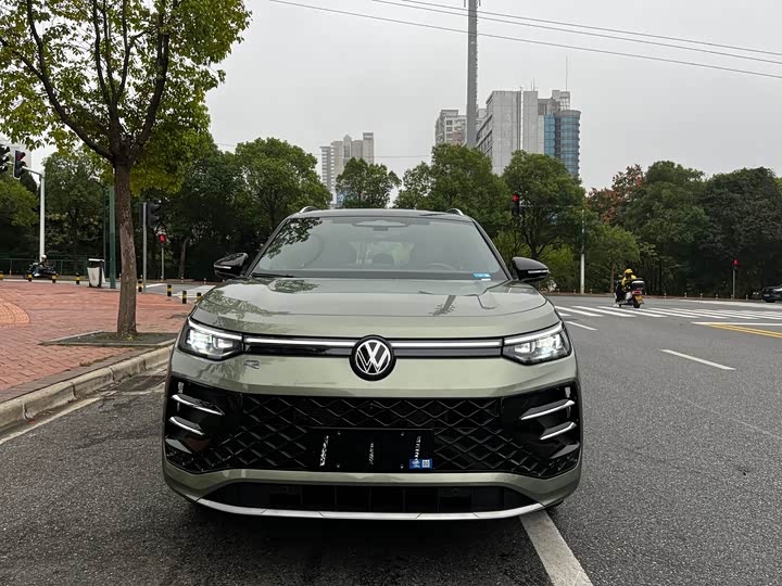 Volkswagen Tayron 2025 2025款 探岳L 380TSI 四驱豪华Easy包