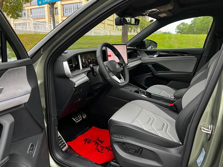 Volkswagen Tayron 2025 2025款 探岳L 380TSI 四驱豪华Easy包