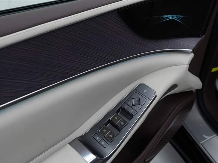 Denza Z9GT 2024 2024款 1100四驱Ultra版