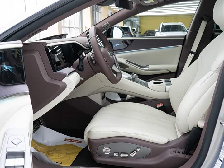 Denza Z9GT 2024 2024款 1100四驱Ultra版