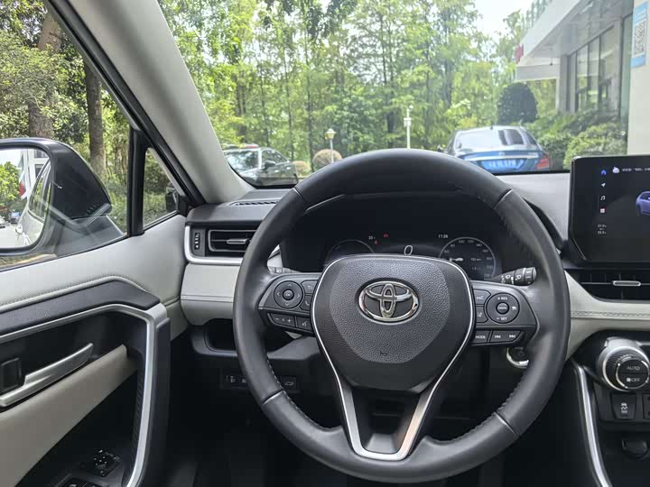 Toyota Wildlander 2024 2024款 双擎 2.5L E-CVT四驱尊贵版