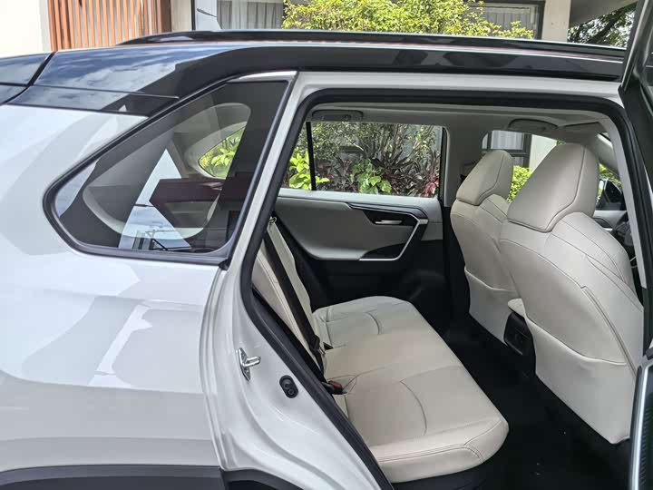 Toyota Wildlander 2024 2024款 双擎 2.5L E-CVT四驱尊贵版