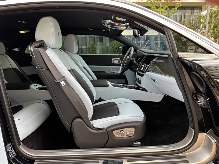 Rolls-Royce Wraith 2018 2018款 6.6T Black Badge