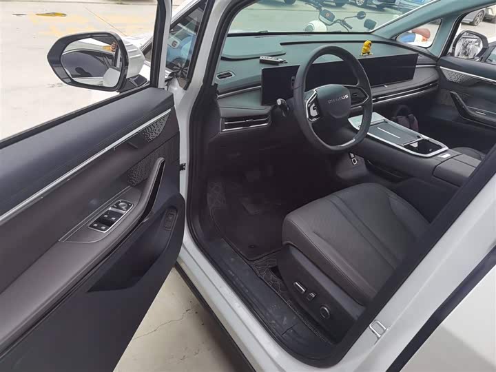 Maxus G70 2024 2024款 2.0T 自动旗舰版 7座