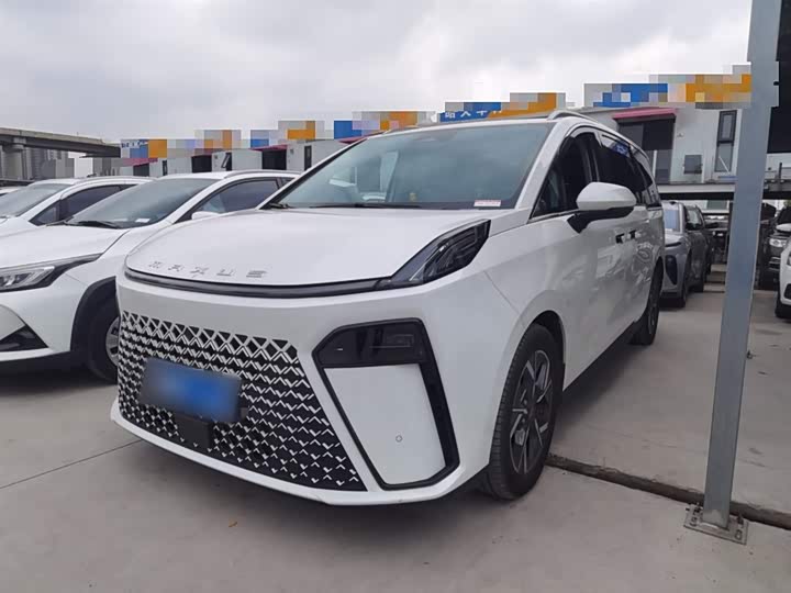 Maxus G70 2024 2024款 2.0T 自动旗舰版 7座